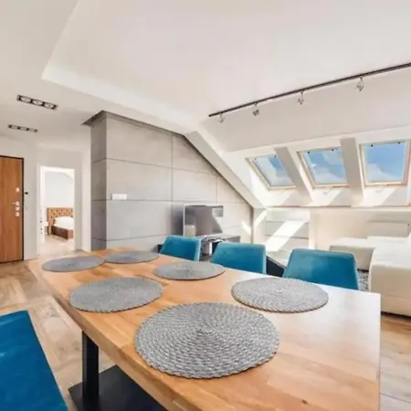 Close-golden - Cozy And Bright - Great Location &swietej Barbary