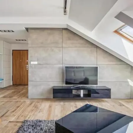 Close-golden - Cozy And Bright - Great Location &swietej Barbary Apartmán